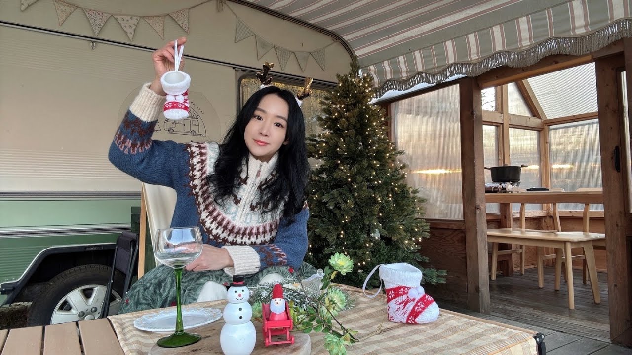 솔로캠핑 | 크리스마스캠핑 | 숲속 유럽감성 카라반캠핑 | 화목난로요리 | 캠핑요리 | 겨울캠핑 | 감성캠핑