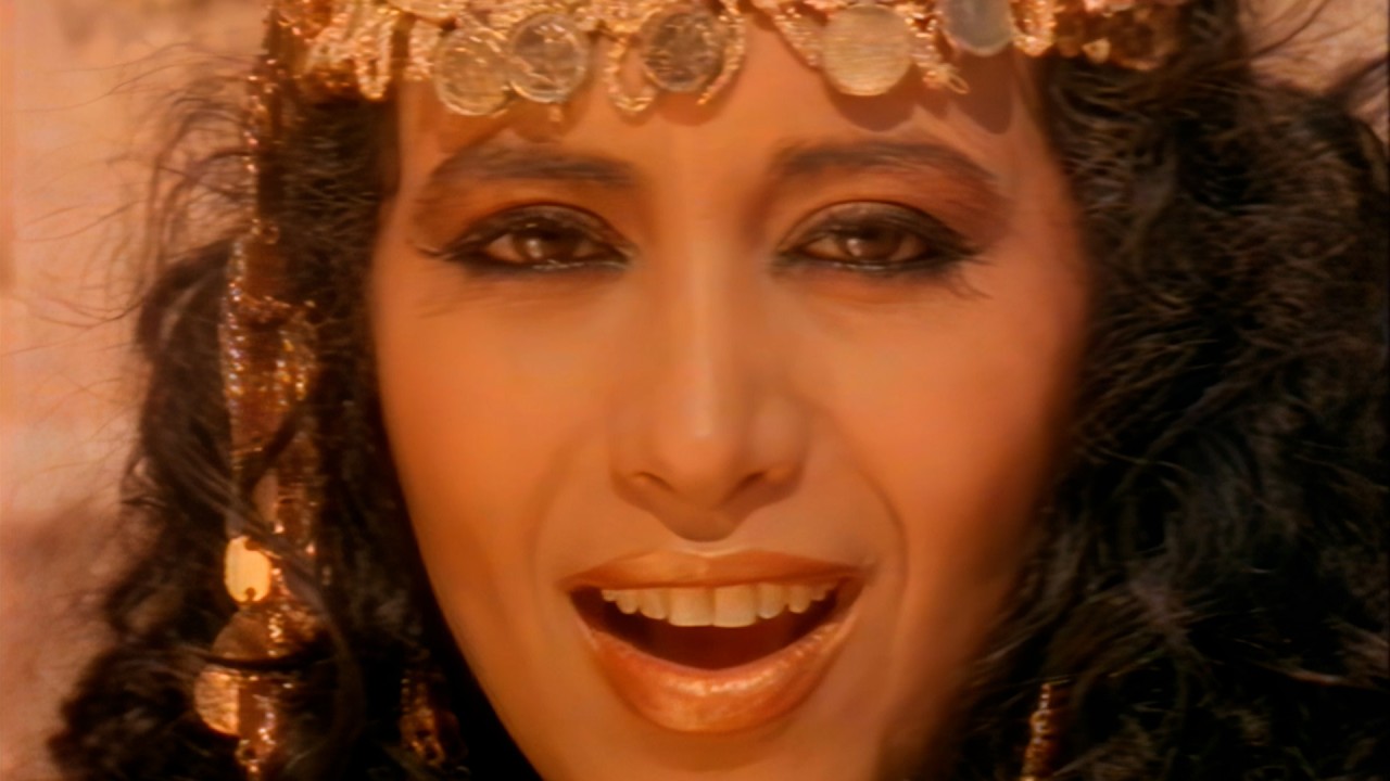 עפרה חזה - אם ננעלו | קליפ