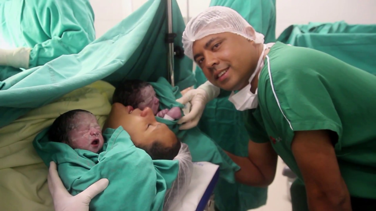 Cesariana gemelar univitelinos / Twin cesarean virgilio liceo