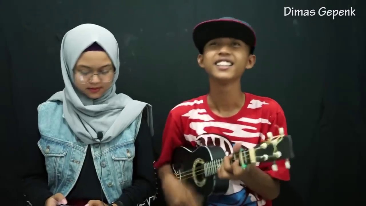Cover Lagu Adek Berjilbab Ungu Biru by Dimas Gepenk  Cover Lagu Adek Berjilbab Ungu Biru by Dimas Gepenk
