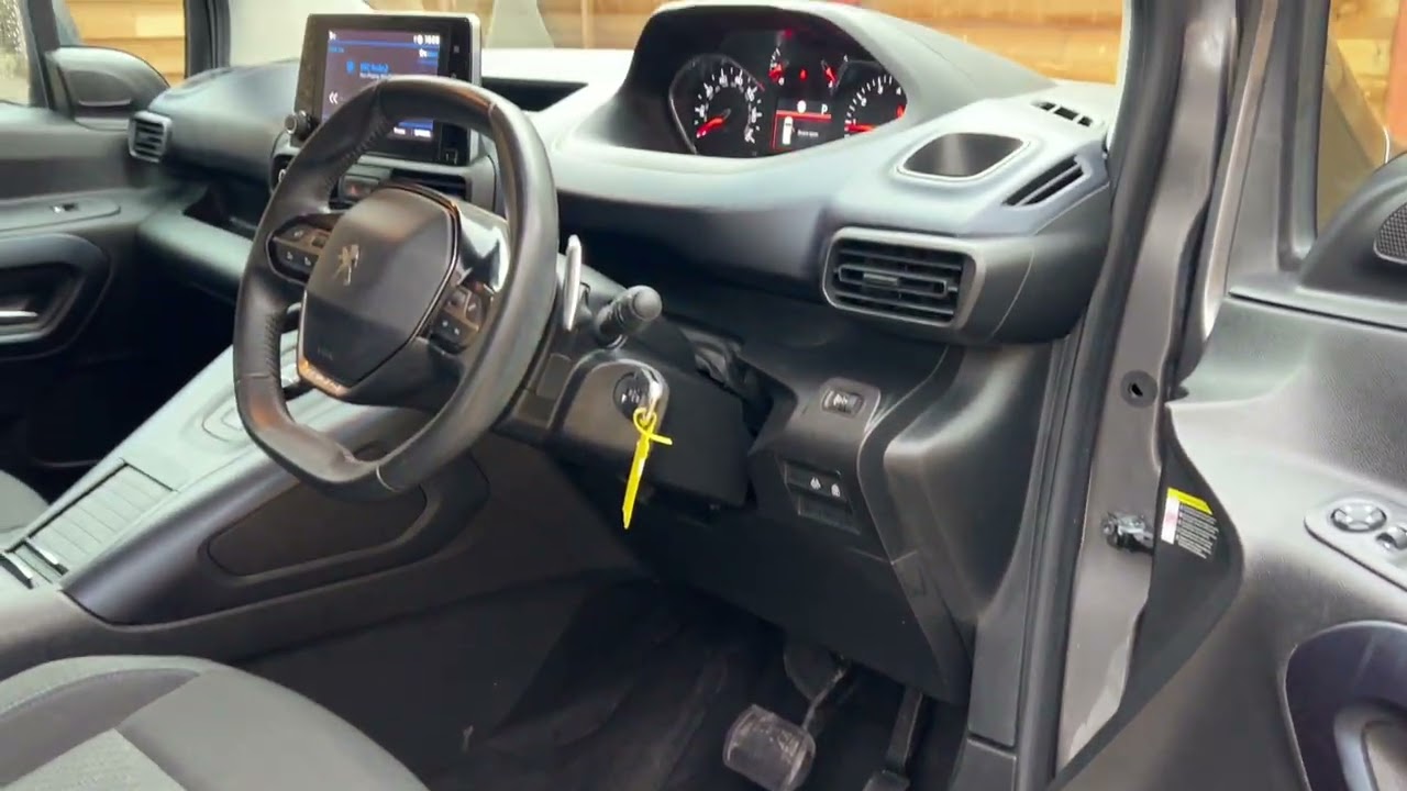 SF69 KBZ GREY PEUGEOT RIFTER WAV