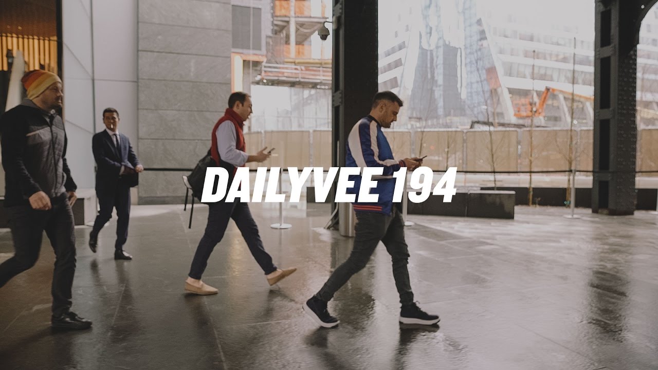 WHAT'S ON YOUR MIND? | DailyVee 194