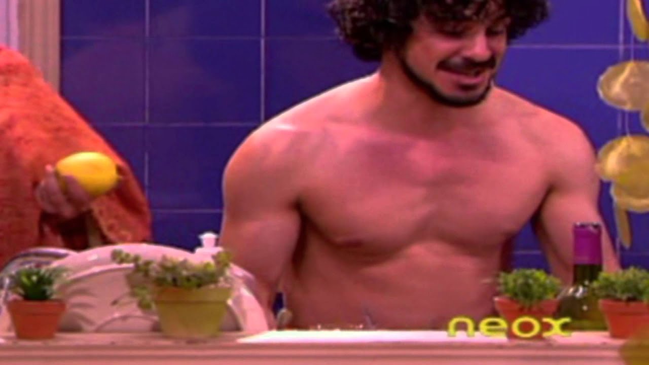 Roberto Aquí No Hay Quien Viva