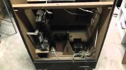 Original 1981 Donkey Kong arcade cabinet.