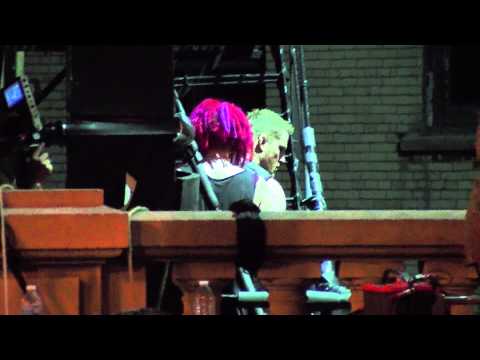 Lana Wachowski directing Channing Tatum on set of Jupiter Ascending (Raw Video)