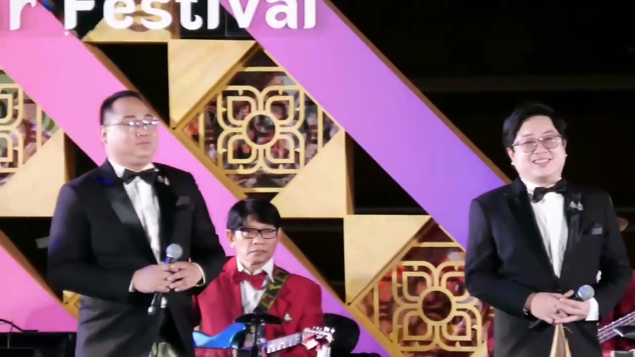 ลีลาศงานฉลองสงกรานต์ มรดกภูมิปัญญาทางวัฒนธรรม #วงดนตรีสุนทราภรณ์  7 ธันวาคม 2566 (เลือกเพลงฟังได้)