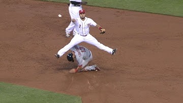 STL@CIN: Suarez jumps, fires to turn two in the 3rd