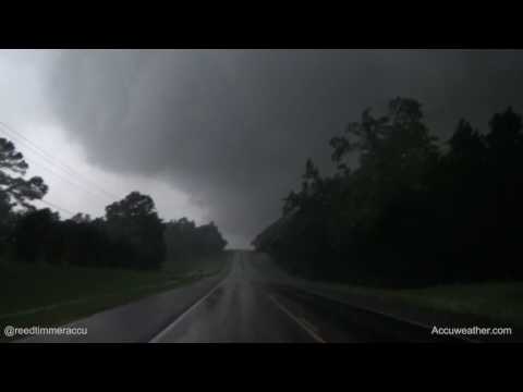 Breaking: damaging wedge tornado near Canton, Texas on April 29, 2017