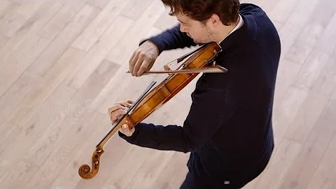 Lawrence Power Performs Salonen's Pentatonic tude for solo viola (Philharmonia Orchestra)