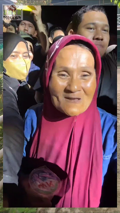 Ketika nenek mencontohkan cara nonton konser yang sebenarnya #iwanfals #lancar #shorts
