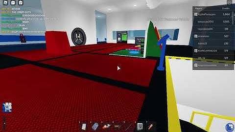 roblox hacker. another weird server (pinewood computer core)