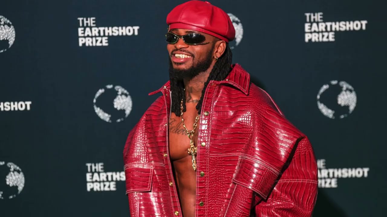 Diamond Platinumz - Sauti Kwenye Moto (Official Video)