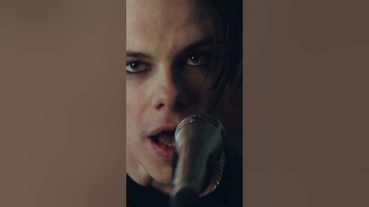 YUNGBLUD - ZOMBIE YUNGBLUD - ZOMBIE