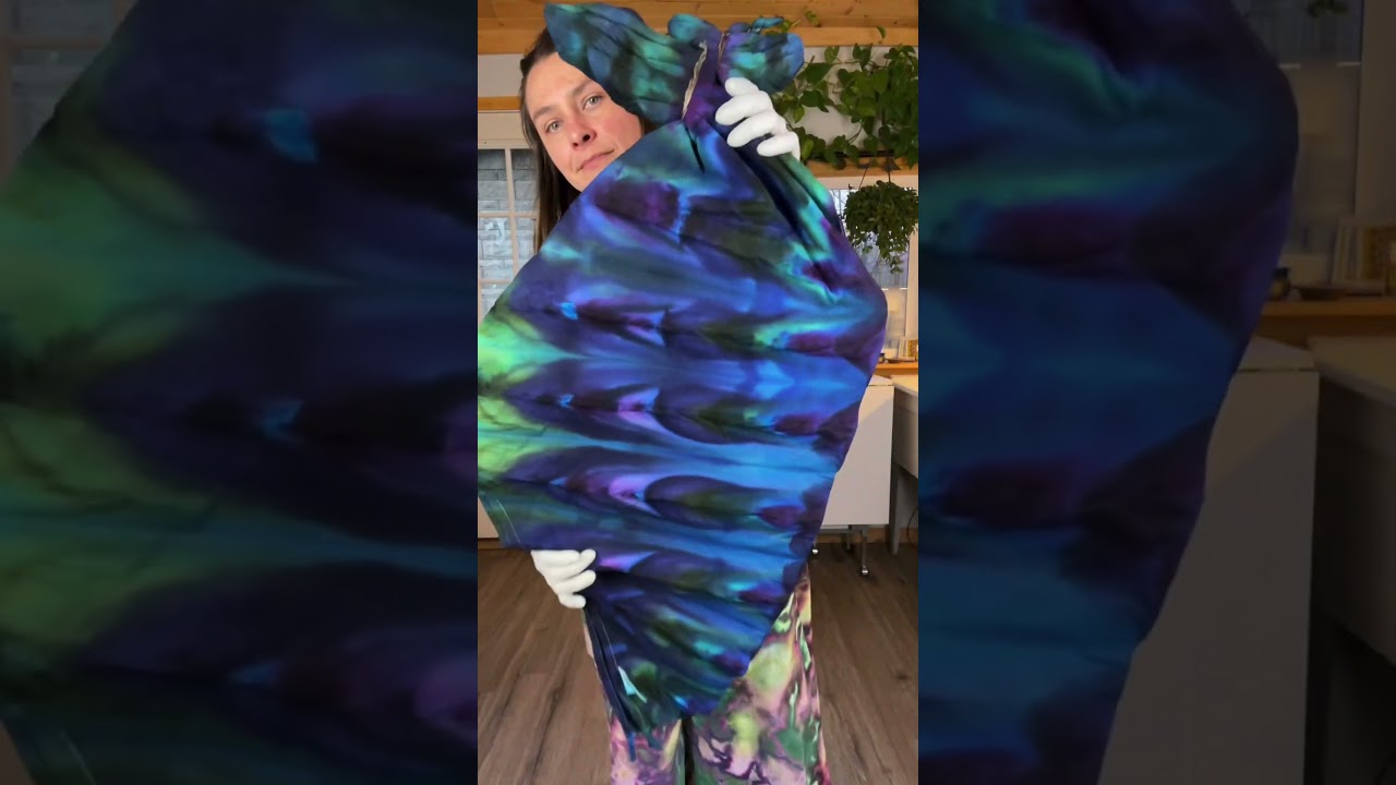 Check out the process behind ice dyeing a large mandala tapestry, and the final reveal. #tiedye