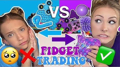 FIDGET TRADING - BLUE VS PURPLE 💙💜 *I GOT SCAMMED* 😓