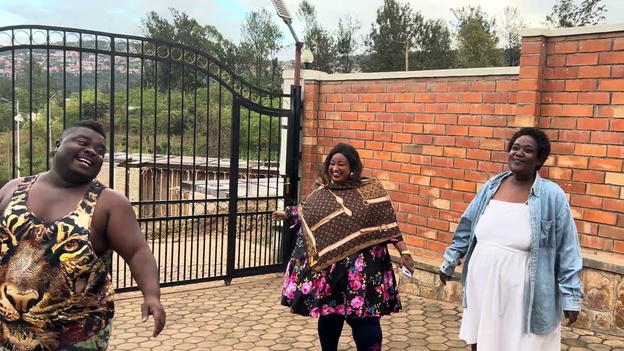 MUKARUJANGA azanye undi mugore munini wananiwe kwituma agwa igihumure.