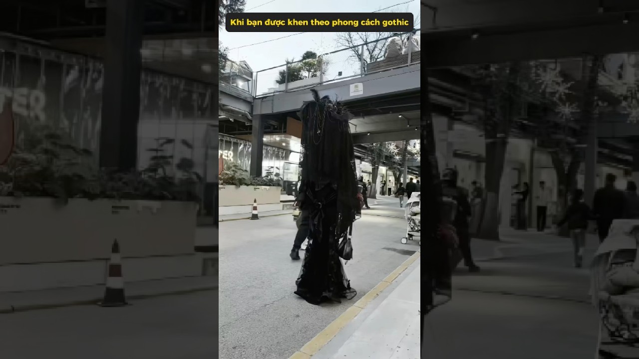 Khi bạn khen một cô gái goth #meowcosplay #shorts