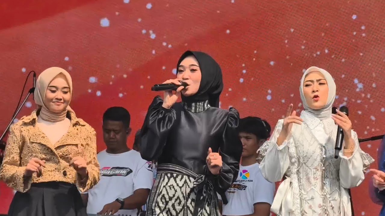 TAMBAL BAN - ALL ARTIS ADELLA [ LIVE HARLAH SABILU TAUBAH GUS IQDAM BLITAR ]