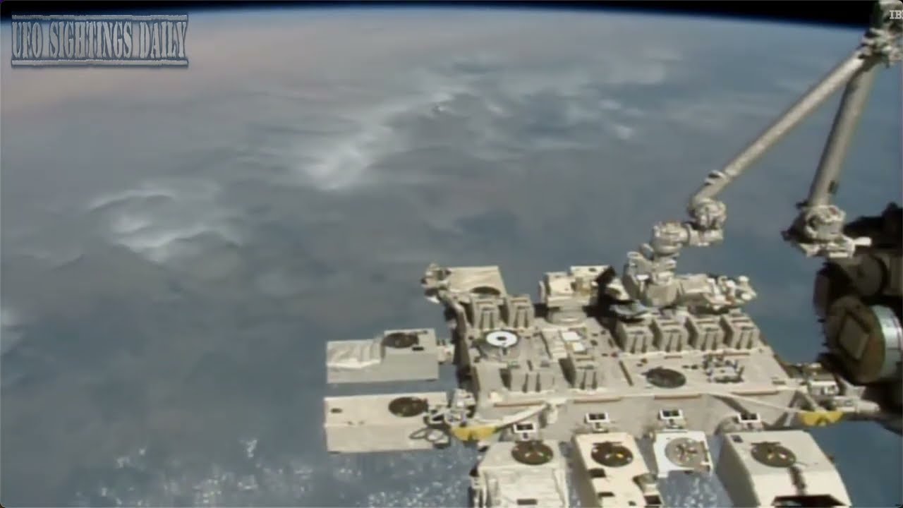 Mysterious Object At NASA Space Station, Dec 27, 2022 UFO Sighting News.