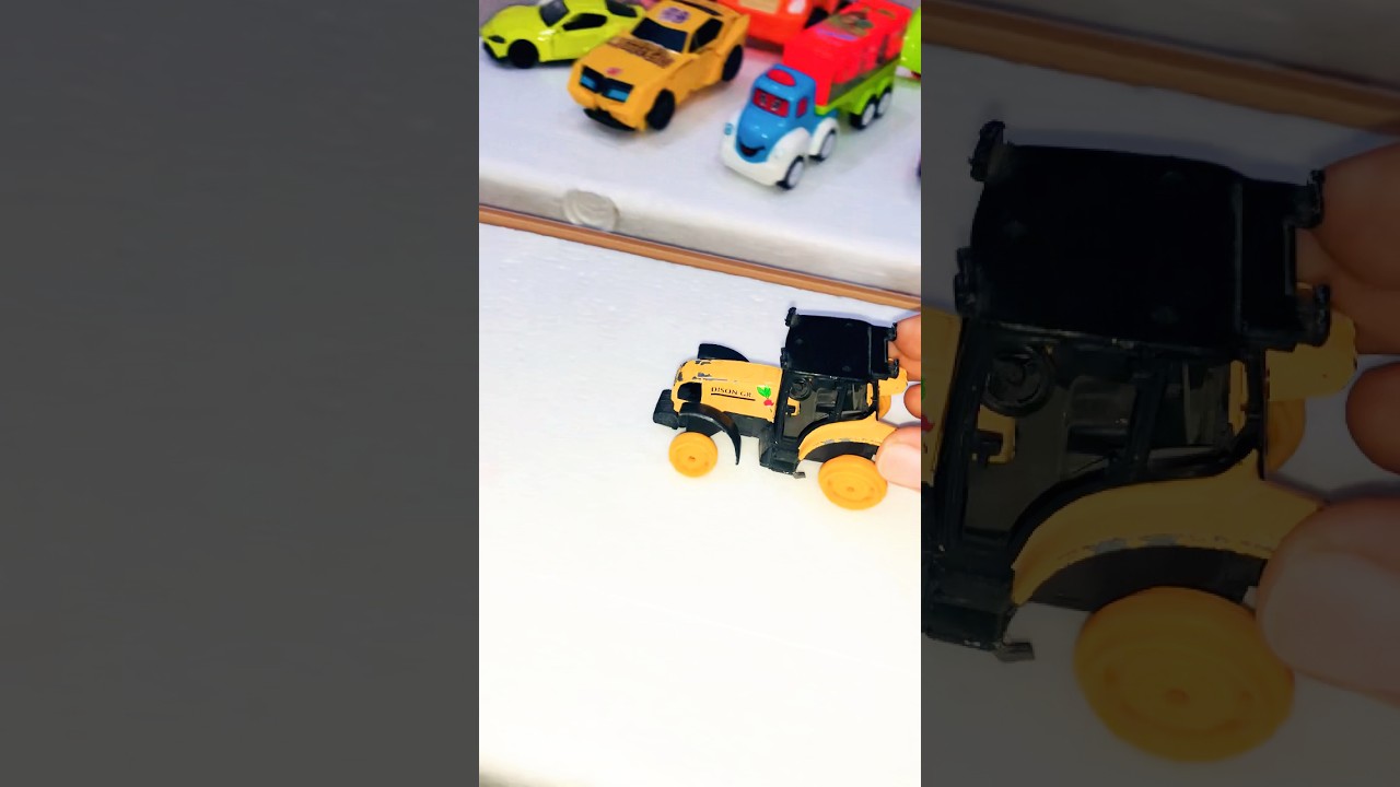 Mini Tractor Falling In Water #shorts #car #cartoon #asmr #toys #tractor #tochan #tractortrolley