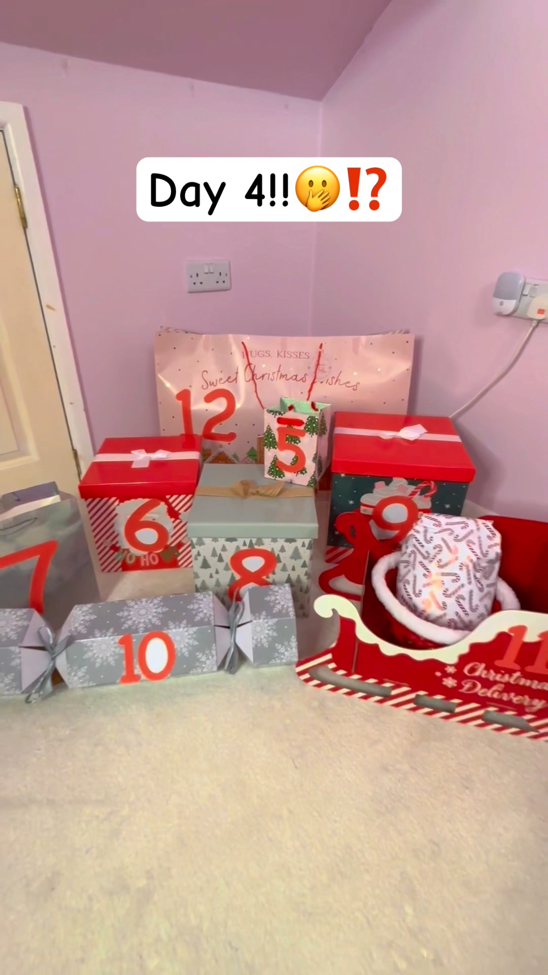 [ASMR] 12 Days of Xmas GIANT MYSTERY ADVENT CALENDAR - DAY 4!??‍?? #Shorts