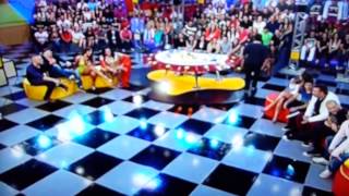 Nicole bahls se exaltando no pânico ao vivo !