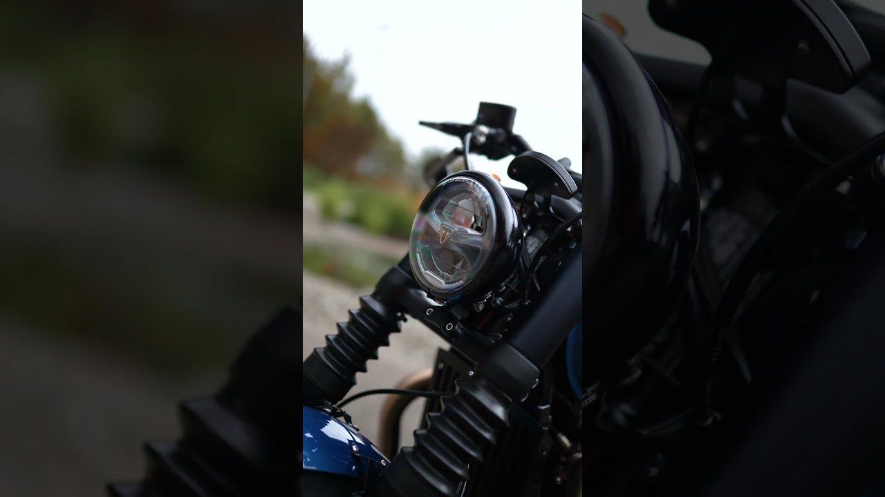 Triumph Race Bobber with wide wheels. Street legal custom build by Raisch 