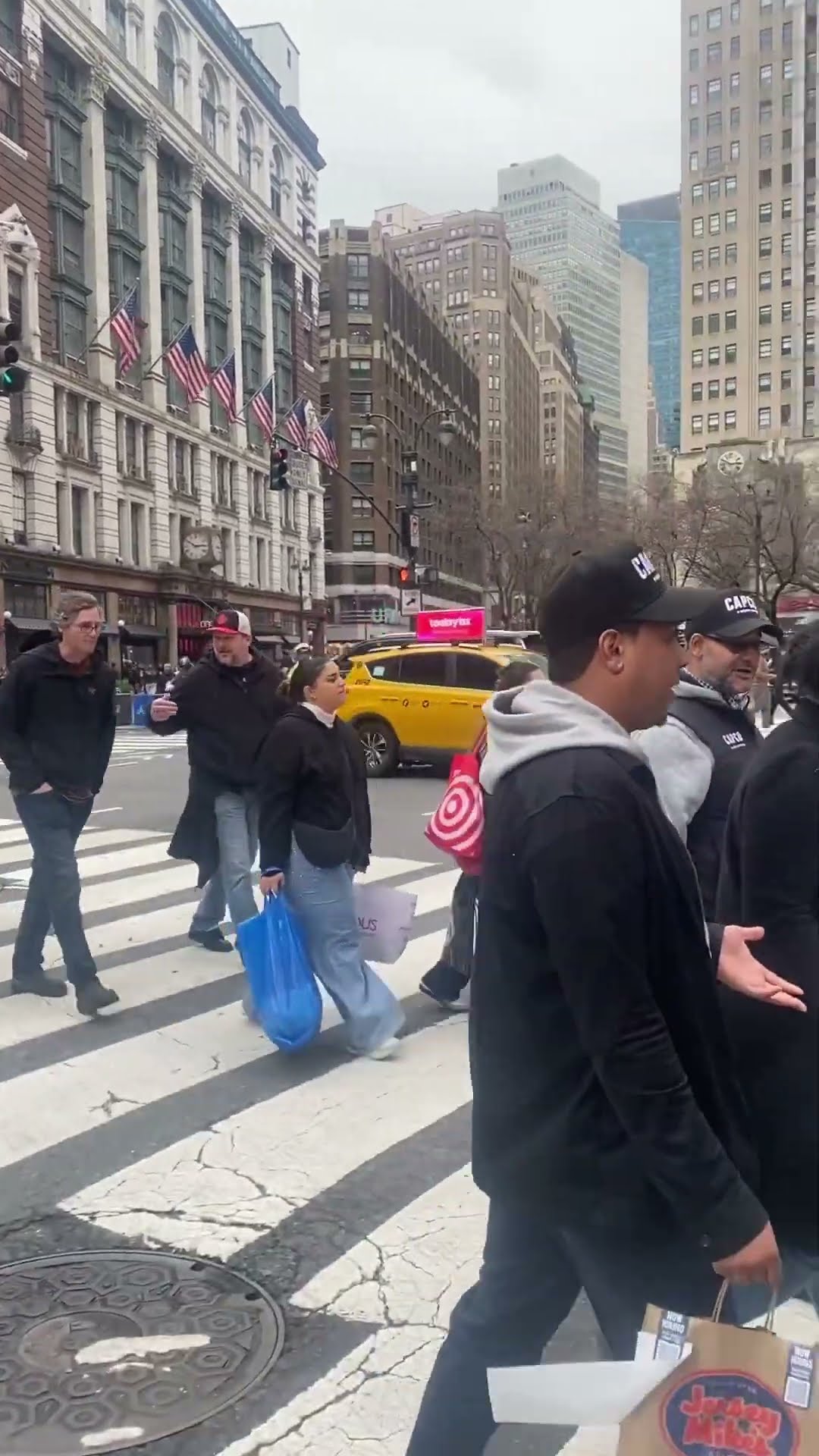 livefromnyc28 streetsofnewyork 34thstreet walking lolmusic YouTube livefromnyc28 streetsofnewyork 34thstreet walking lolmusic YouTube