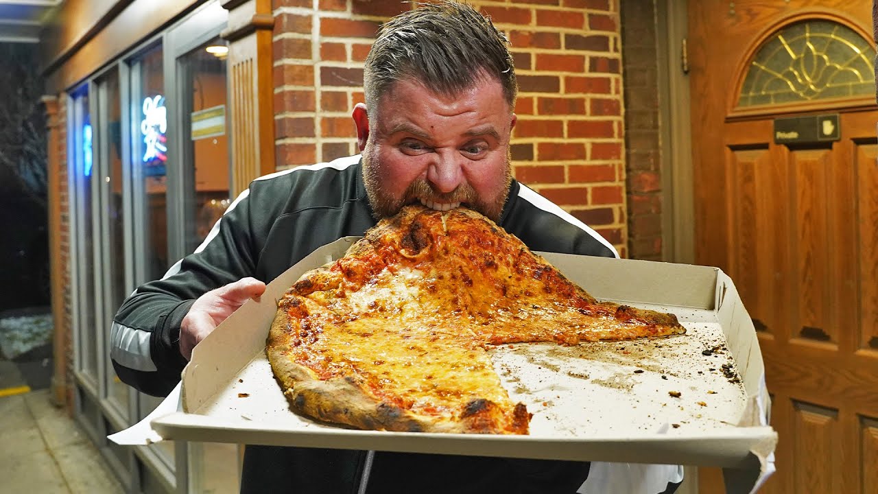 This pizza was INSANE! We review Modern Apizza in New Haven Food