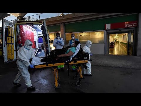 Urgencia y miedo, los compañeros inseparables de las ambulancias durante la pandemia