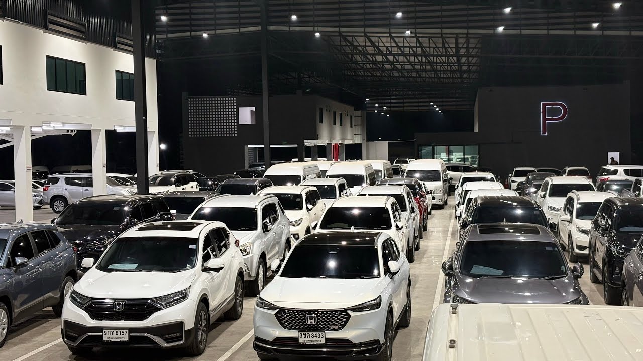 รวมรถเข้าใหม่ที่เพชรยนต์ มีไมล์9,000ชอบคันไหนโทรมาโอนจองไว้มาดูรถจริงไม่ถูกใจคืนเงินจองให้ทุกกรณี