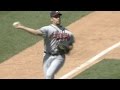 Smoltz barehands ball, robs Glavine of a hit の動画、YouTube動画。