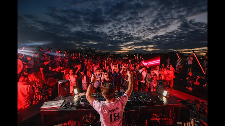 PAUL OAKENFOLD melodic DJ set on the #budboat, Mos...