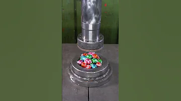 Candy vs. 150 ton hydraulic press 🫣 #hydraulicpress #crushing #satisfying #viral