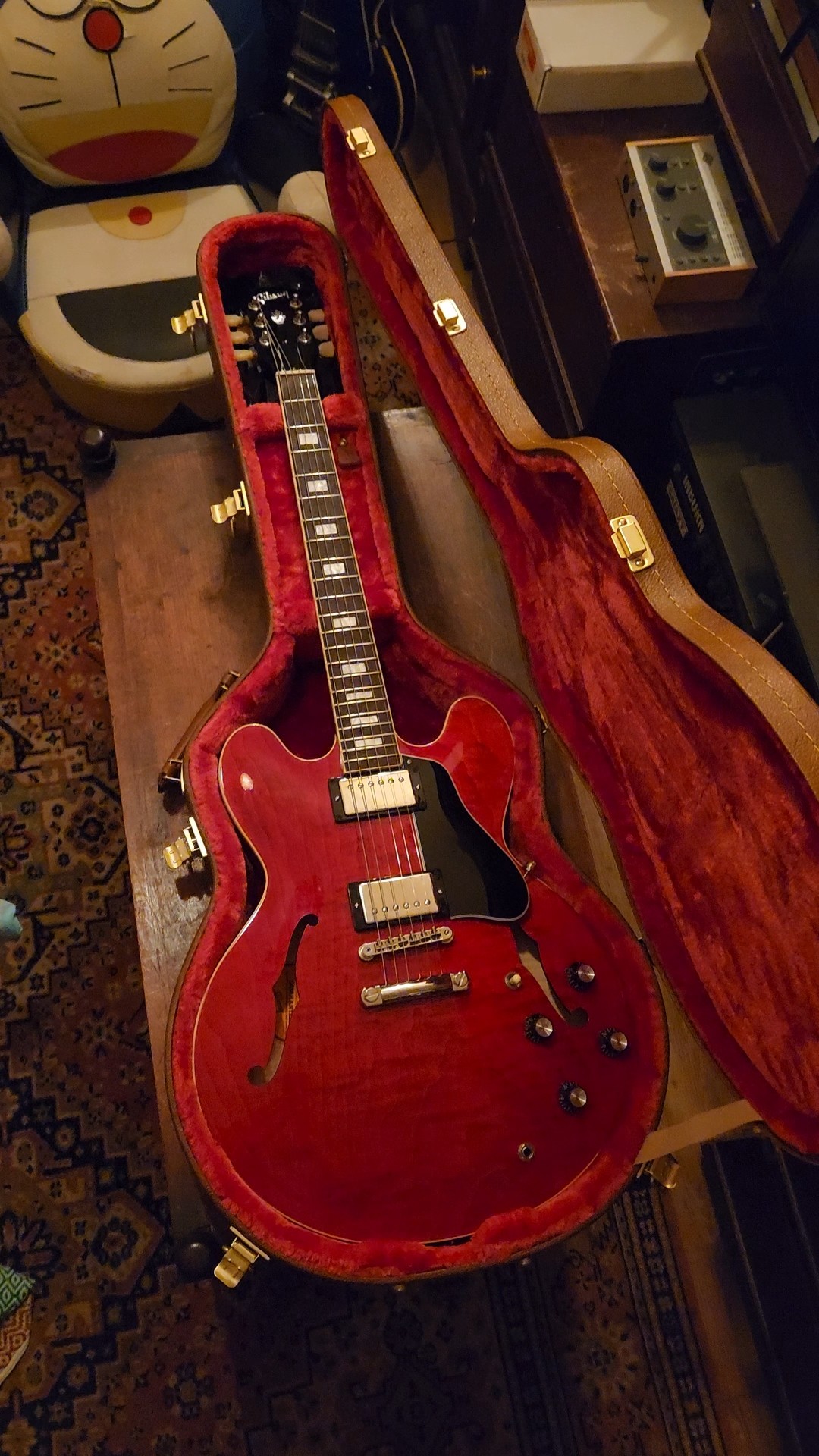 2023 Gibson ES-335 Figured Sixties Cherry - YouTube