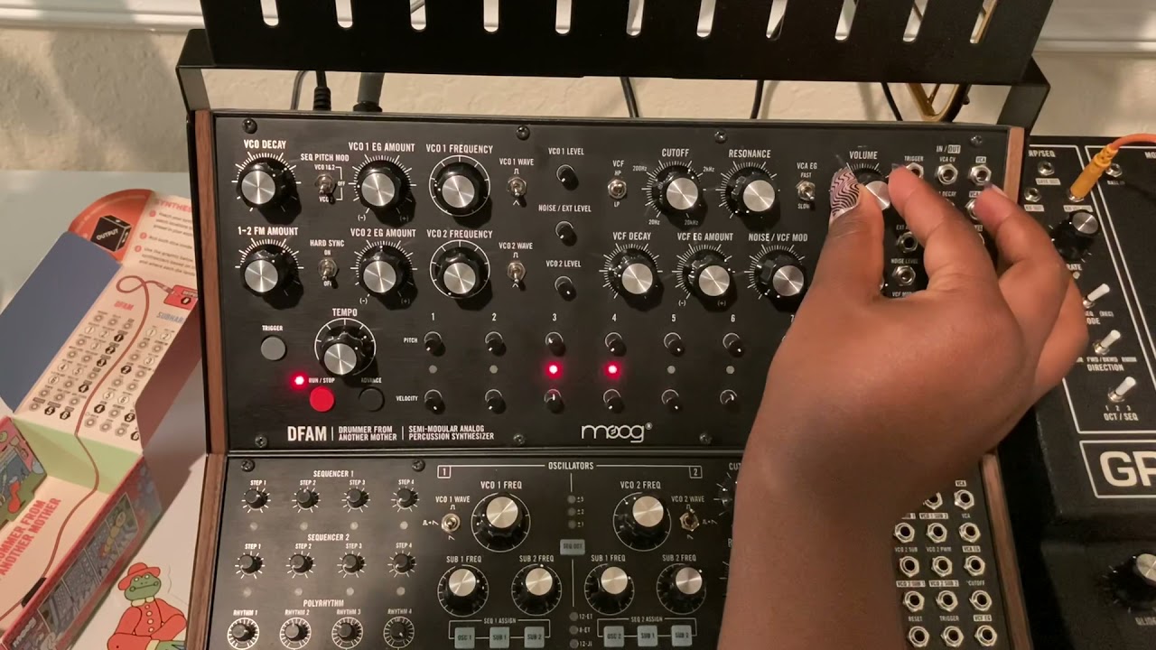 Learning VCOs on the Moog DFAM 1/5