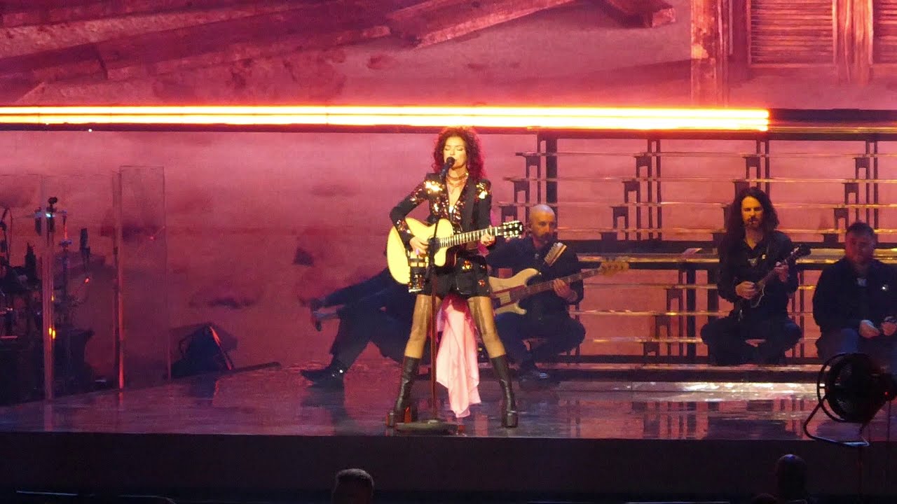 Shania Twain (11) Last day of summer (Vancouver, Canada) (02052023