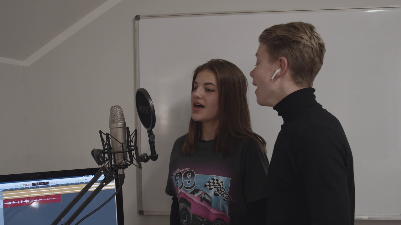 Shallow - Cover by Karolina Szöts and David Mannhart