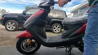 Starting A Bintelli Sprint 49Cc Gas Scooter, Very Quiet