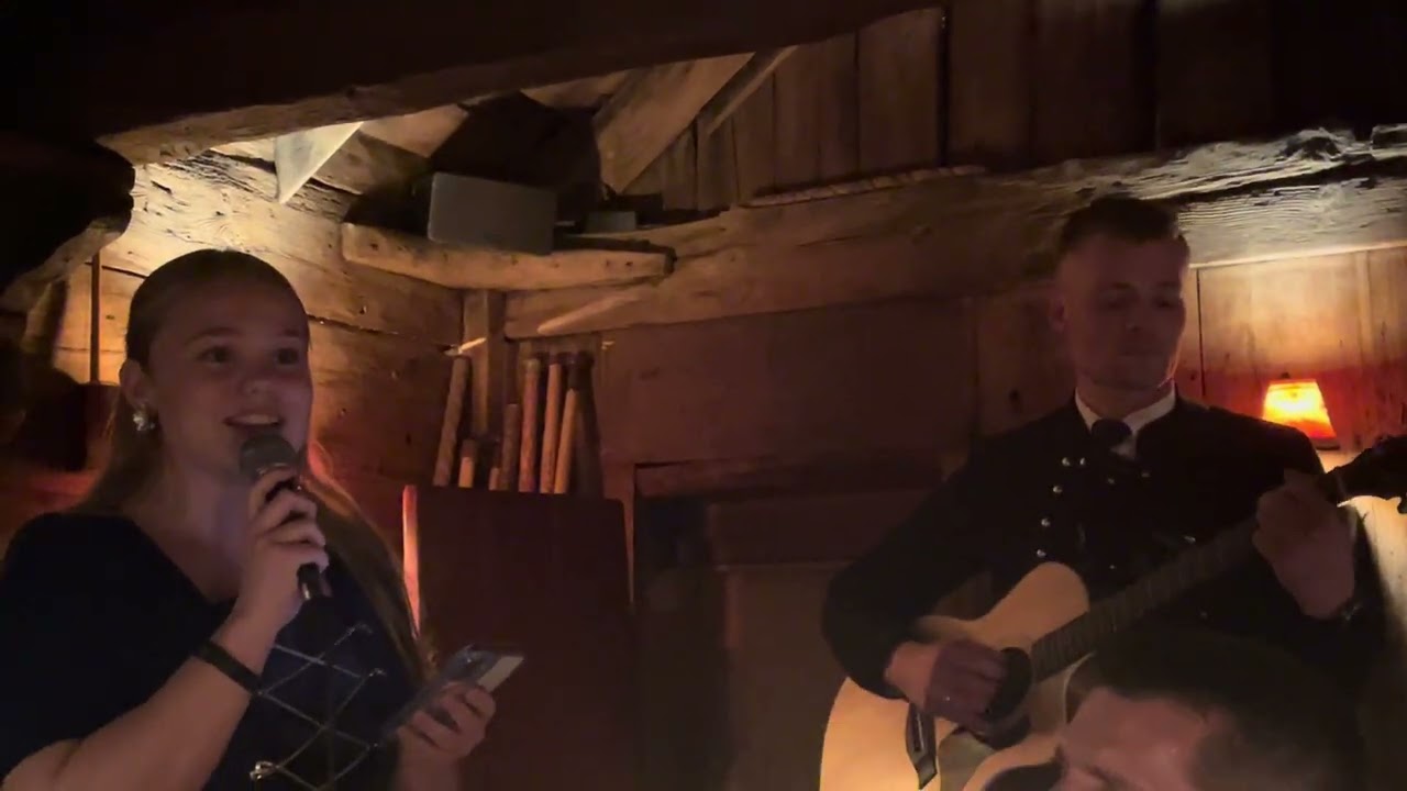 Sangframførsla á Gullbrylleypsdegnum hjá Onnu og Marius