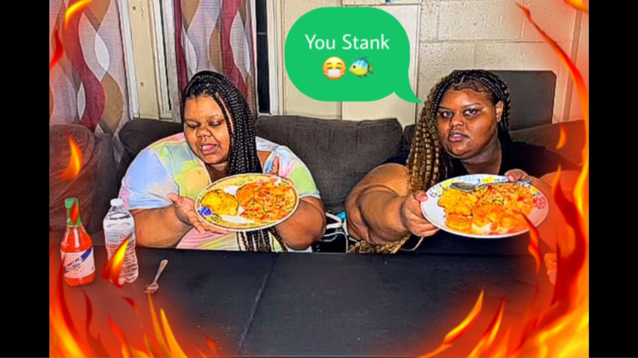Telling my sister She stank Prank😂/mukbang🔥
