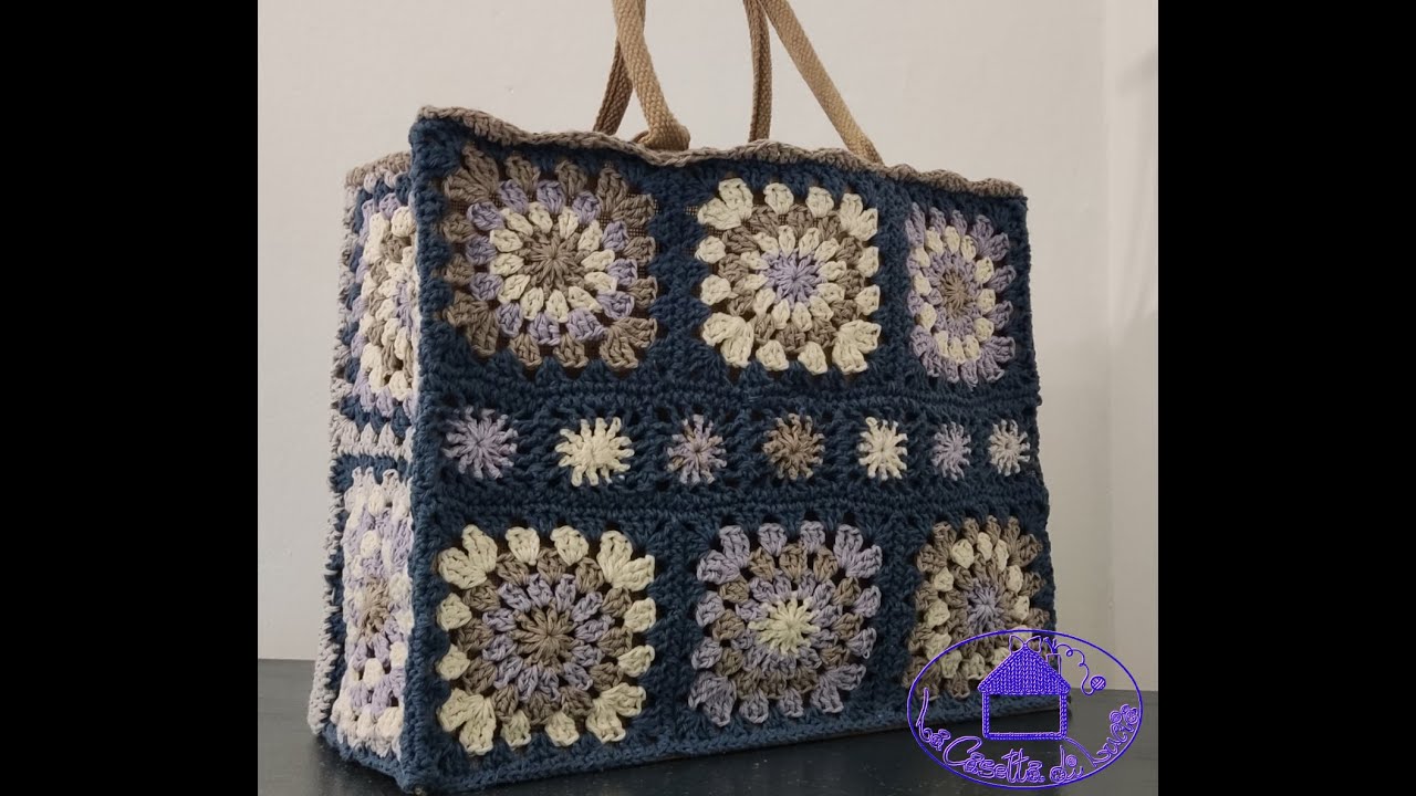 Borsa in juta rivestita con due piastrelle crochet 