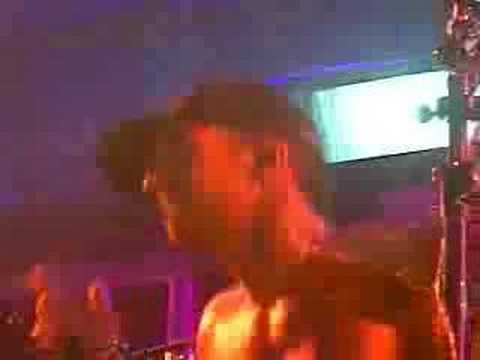 Plus 44 - No it isn´t (Live KROQ)