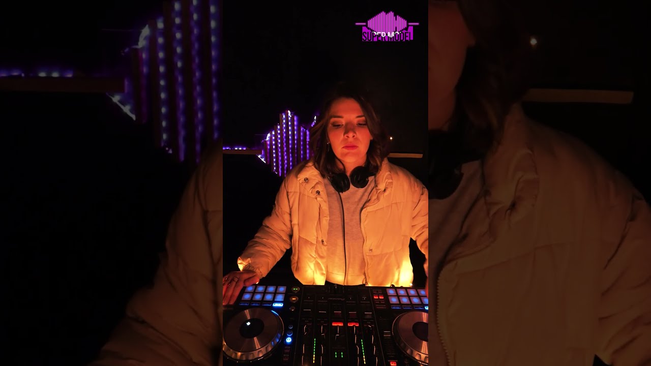 KIKIKI TO GIMME SOME KEYS