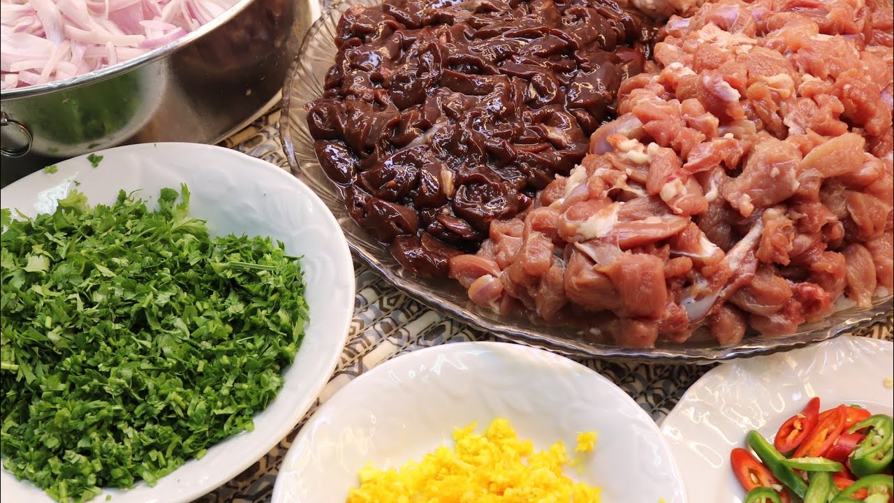 طريقة الكبده واللحم المقلقل على الصاج مع طريقة التقطيع على  الطريقه اليمنيه