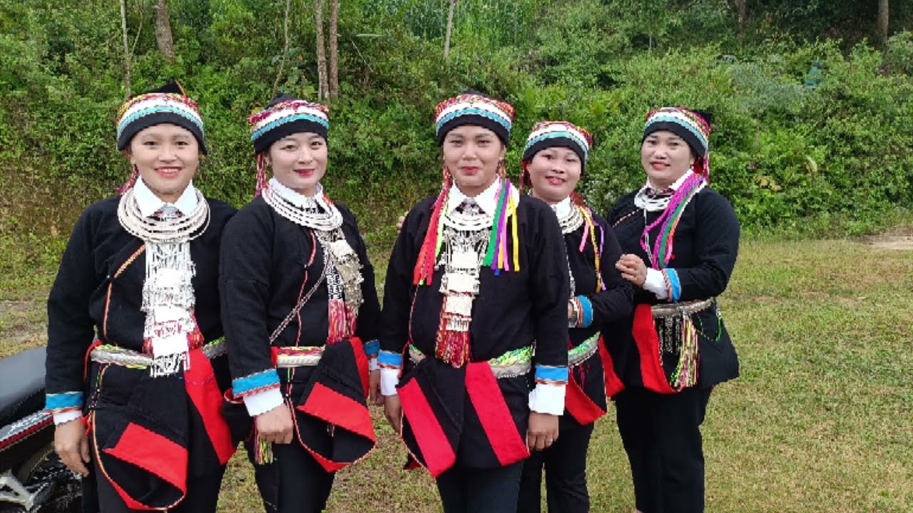 Hát dao pẹ vạ trững nam nữ hát đối đáp quá hay các bác ơi 