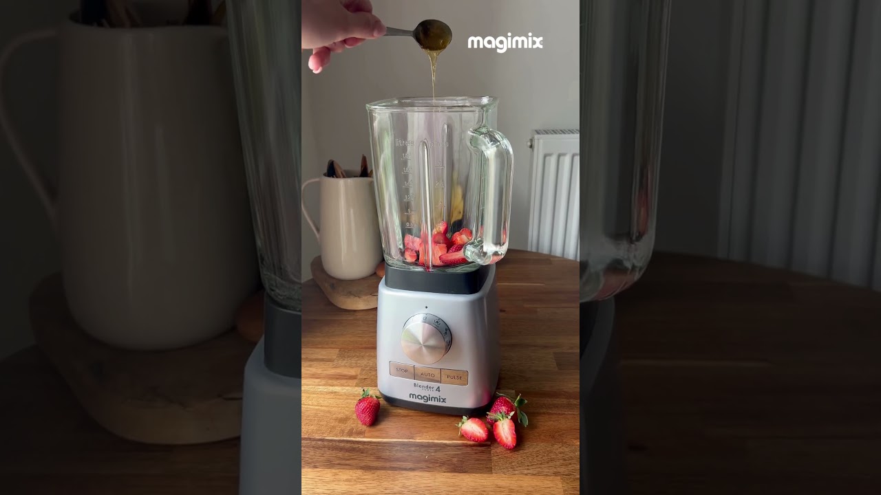 Matcha fraise glacé 🍓🍵 (recette tendance au Blender Power)