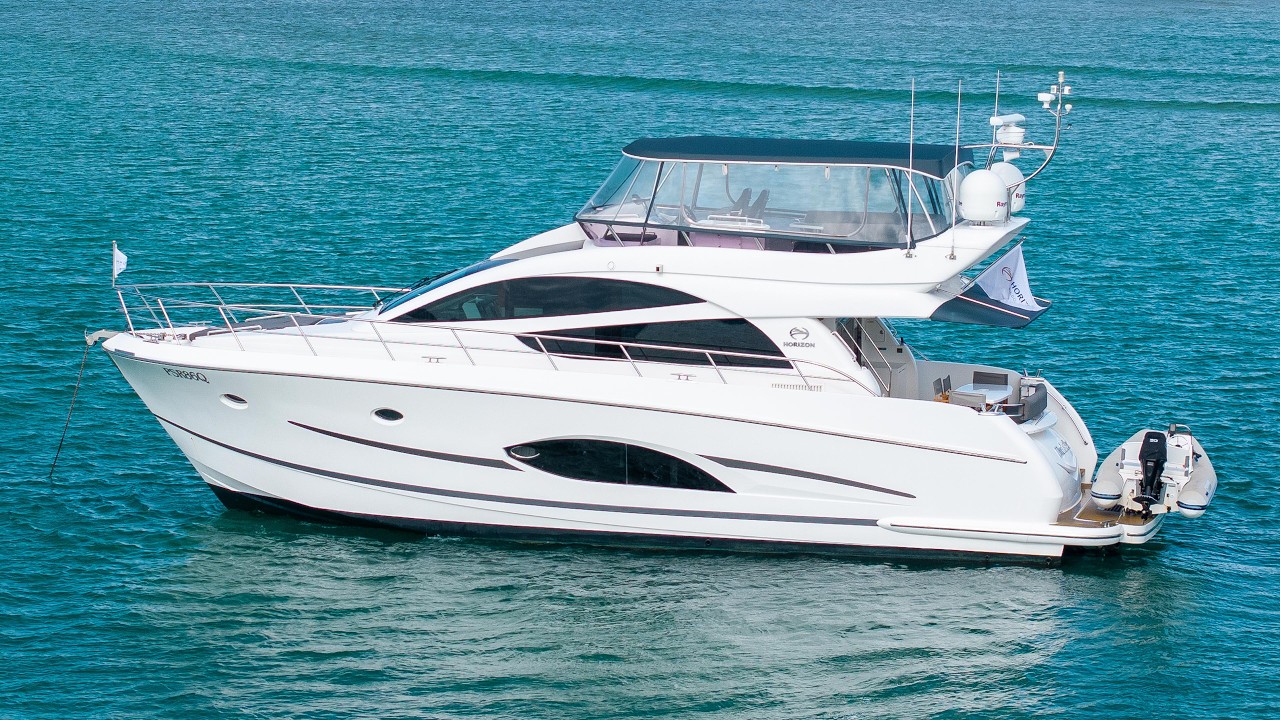 ⁣2012 Horizon E54 Open Flybridge