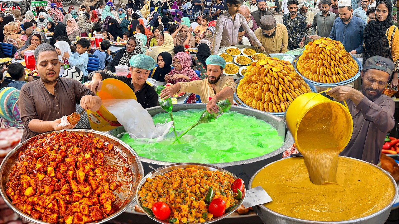 Amazing Ramadan Street Food in Karachi | Crazy Rush Roadside Ramadan Iftar | Pakistani Street Food