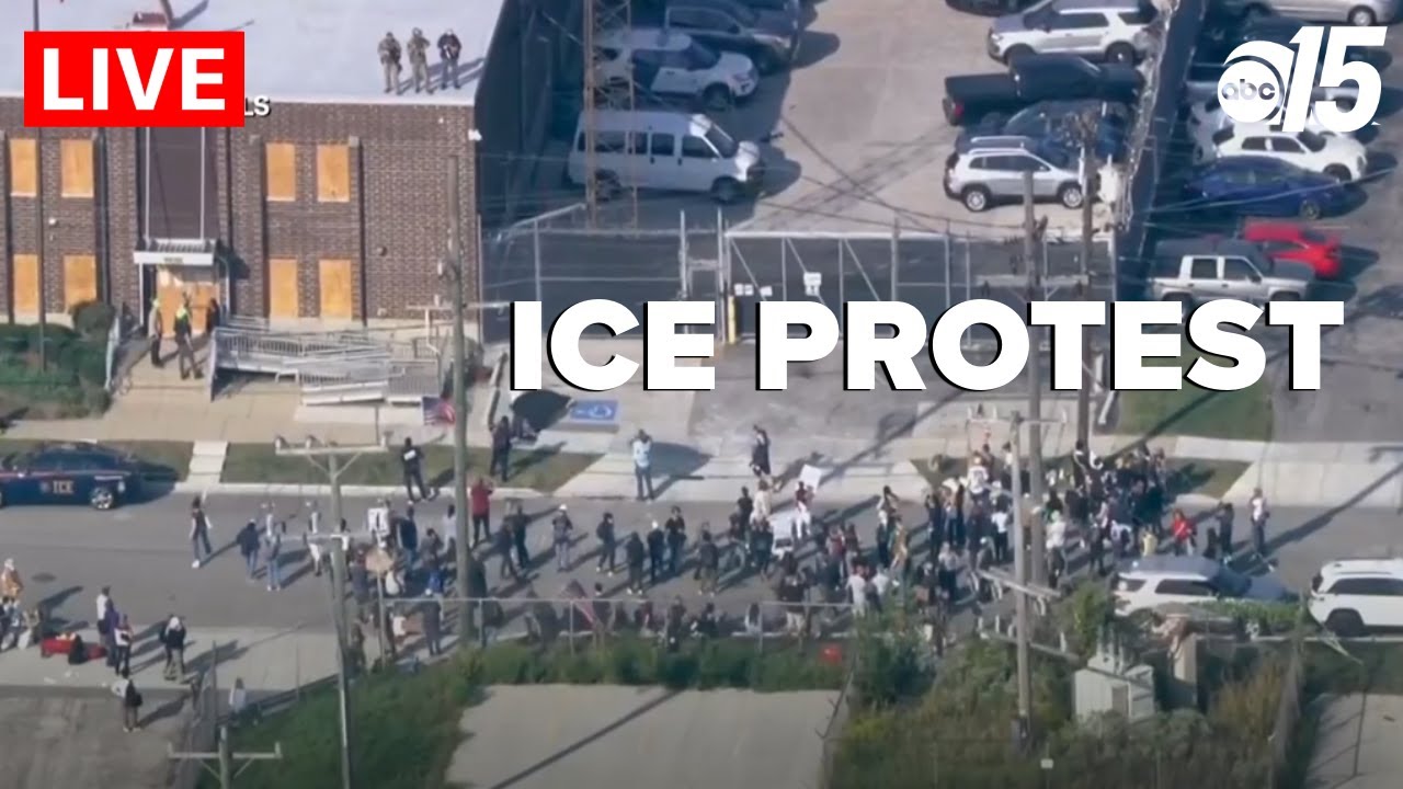 LIVE: Broadview ICE Detention Center Protests - YouTube